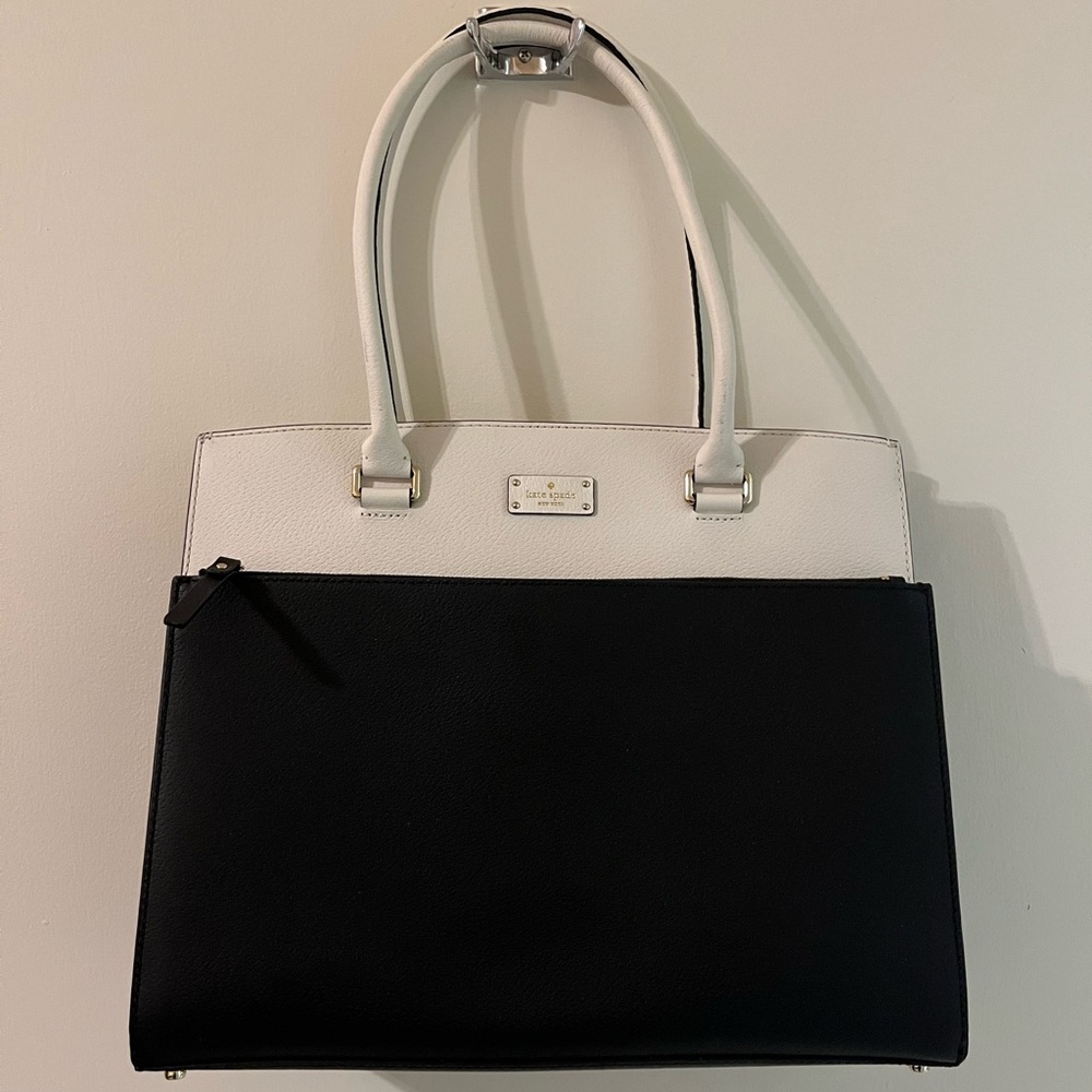 Black & White kate spade Purse ♠️